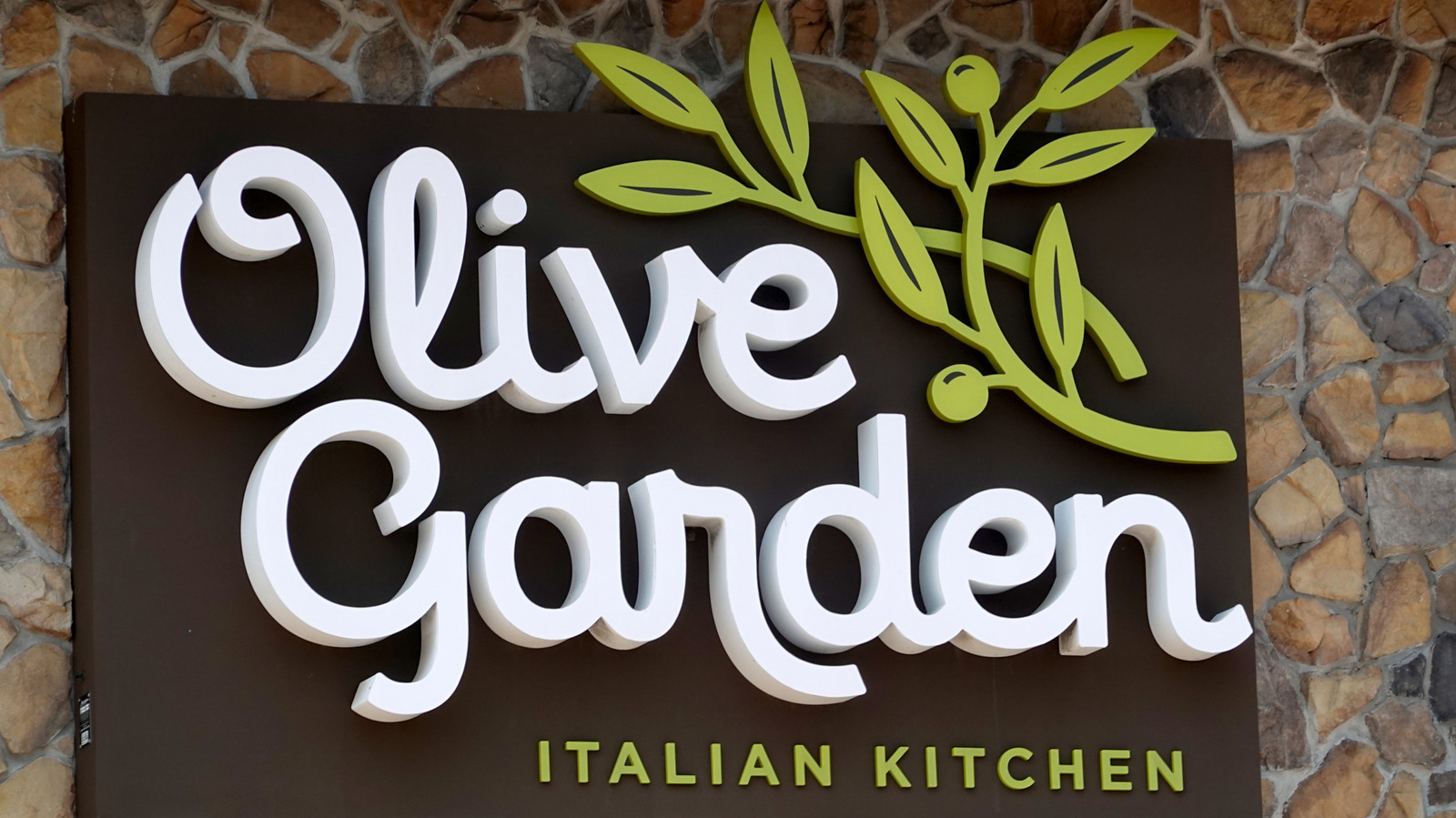 The Biggest Changes You'll Notice At Olive Garden In 2026 - Tasting Table