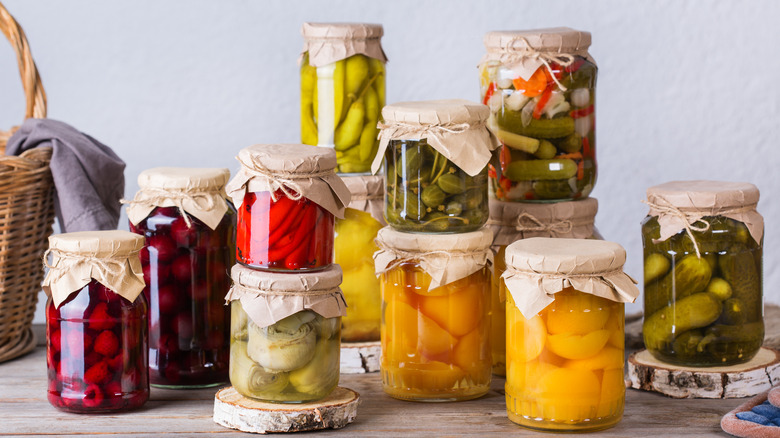 Fruits and vegetables canned 