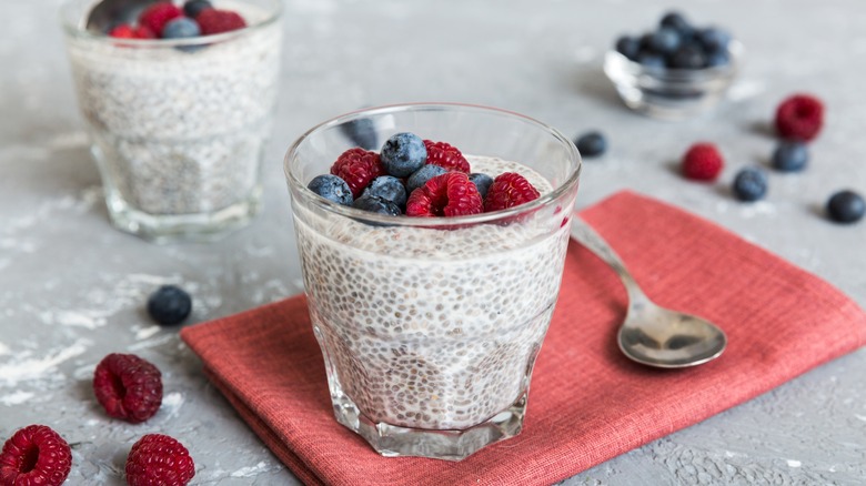 chia pudding with berries 