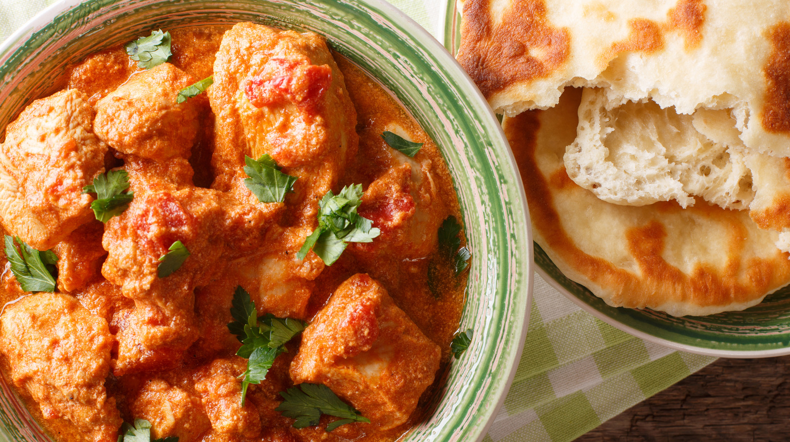 https://www.tastingtable.com/img/gallery/the-bold-flavors-that-make-pakistans-chicken-karahi-stand-out/l-intro-1673982244.jpg
