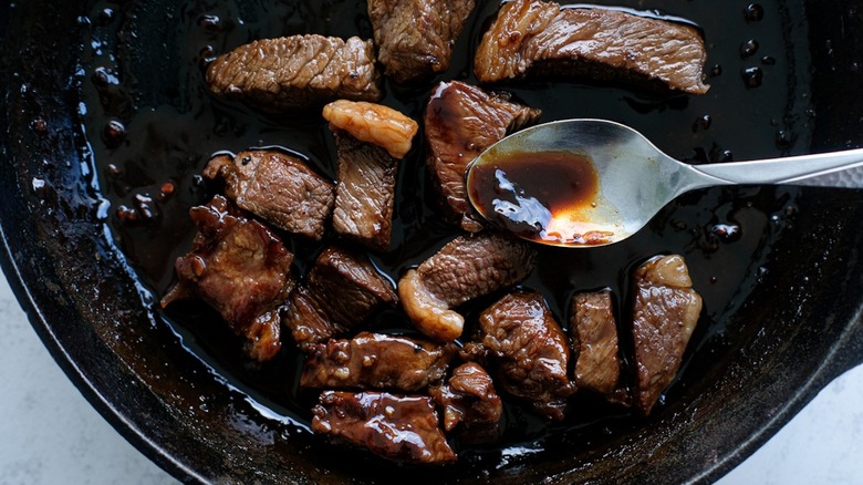 steak tips with bourbon sauce