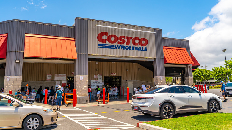 Exterior of busy Honolulu Costco