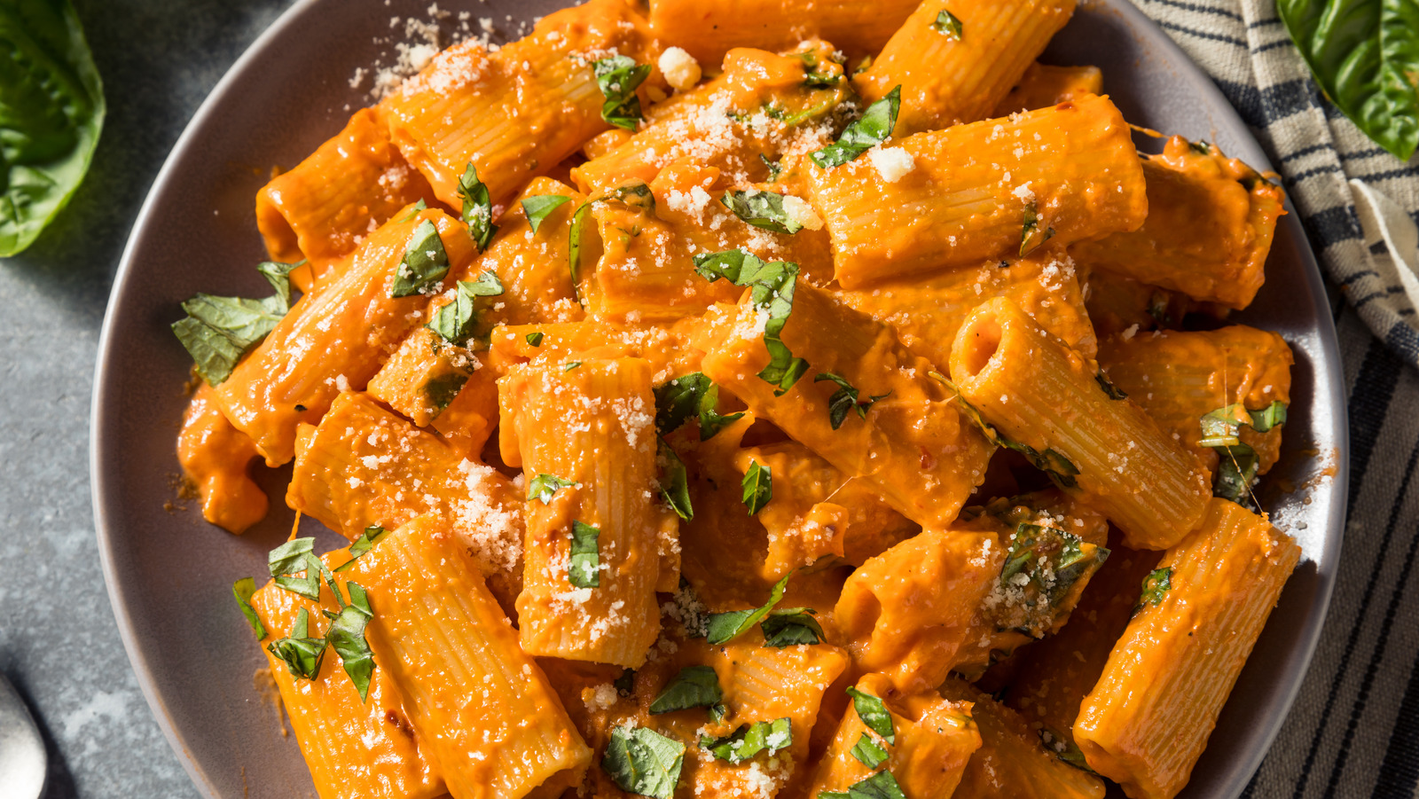 The Canned Ingredient To Give Your Vodka Sauce A Taste Of Fall