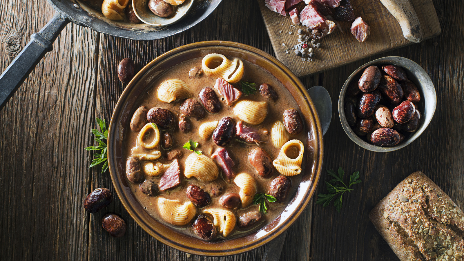The Case For Adding Canned Baked Beans To Your Favorite Pasta Dish - Tasting Table