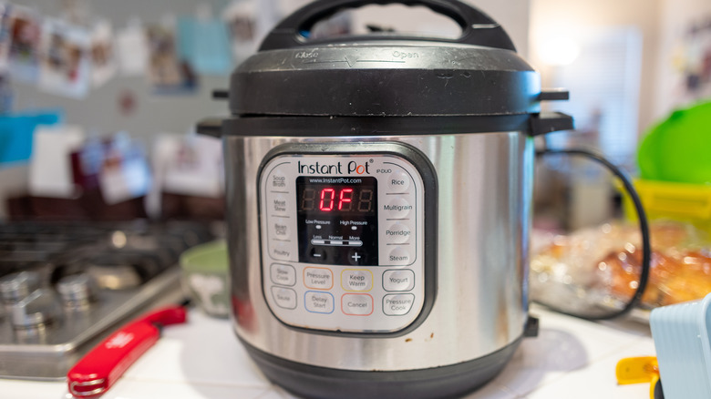 An instant pot sitting on a counter