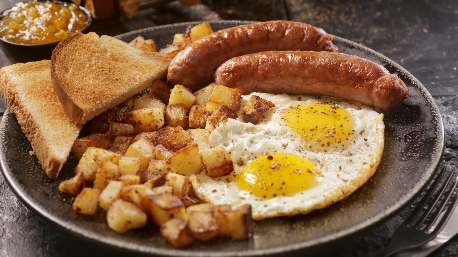 The Case For Pairing Fried Eggs With Home Fries Over Hash Browns