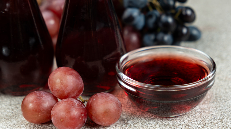 bowl of red wine vinegar and grapes