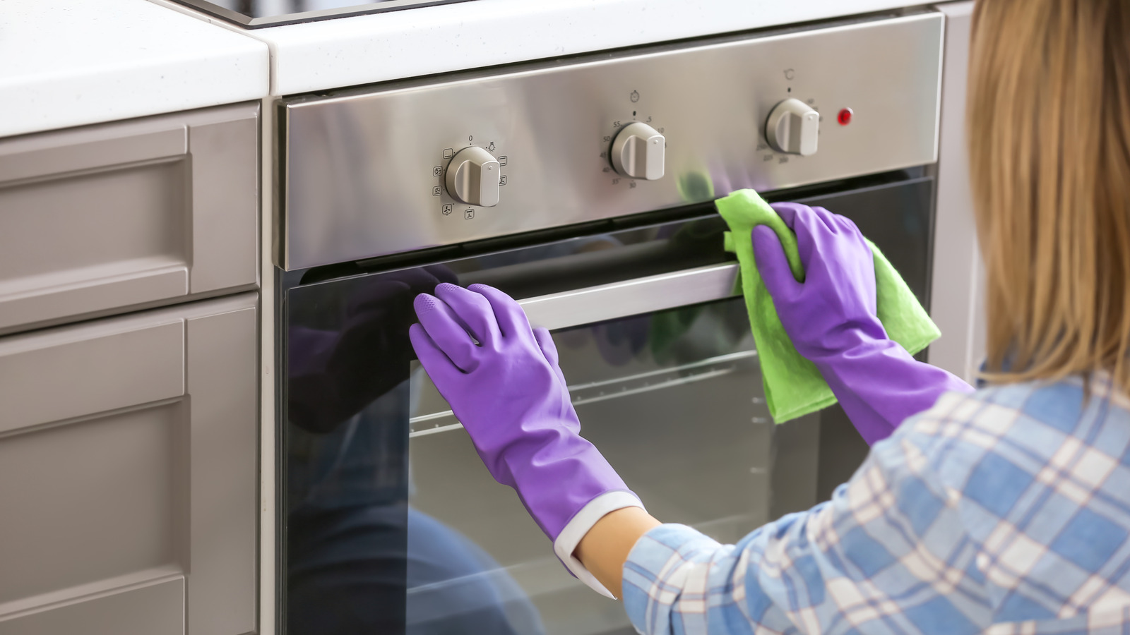 The ChemicalFree Way To Clean Your Oven