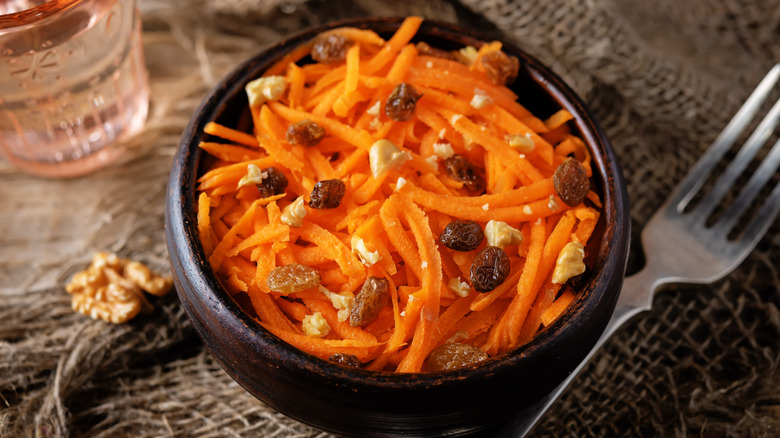 Carrot raisin salad with walnuts