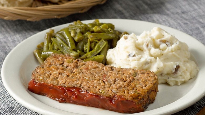 comfort food dish of meatloaf mash and green beans at Cracker Barrel