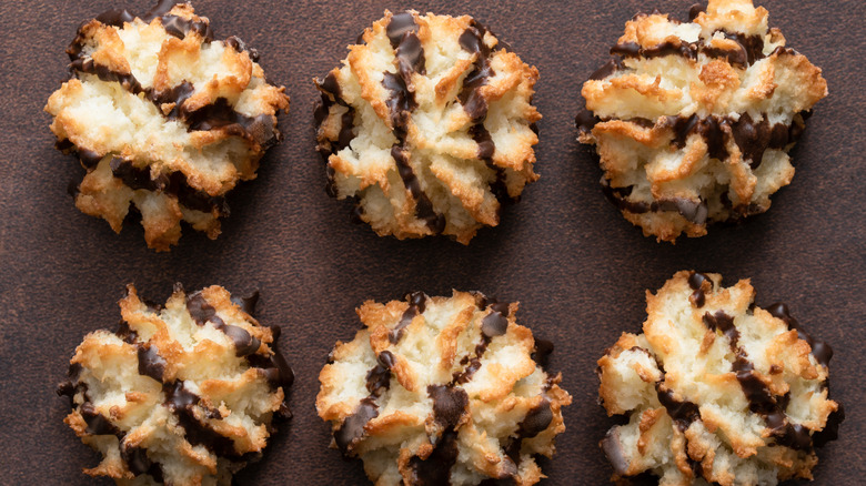 chocolate dipped macaroons