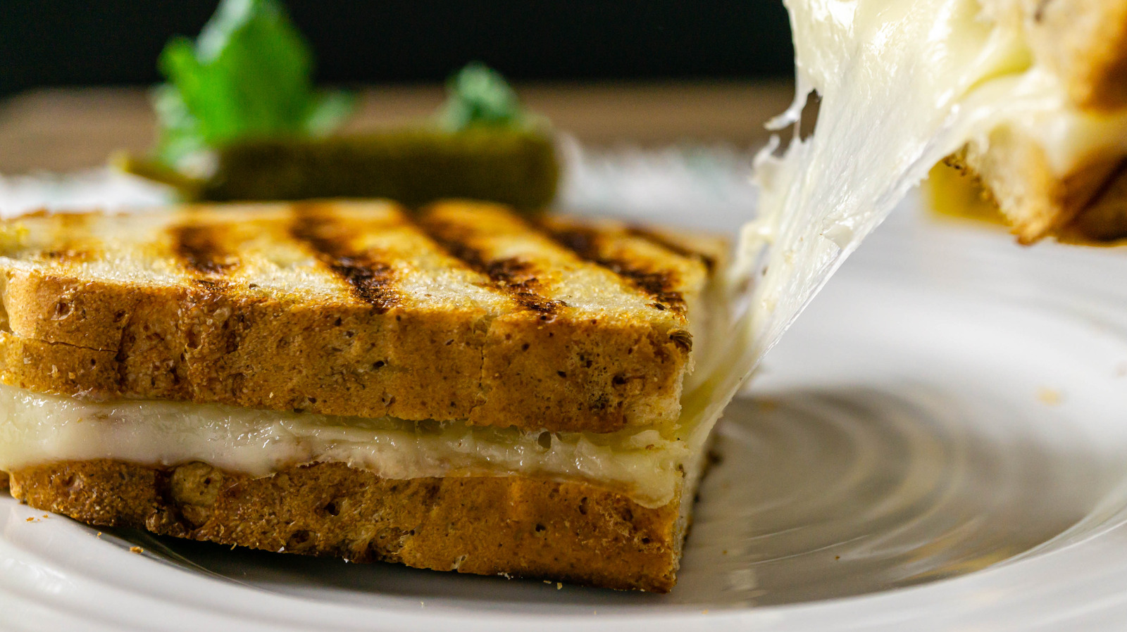 The Classic Deli Bread To Try For A Boldly Flavored Grilled Cheese