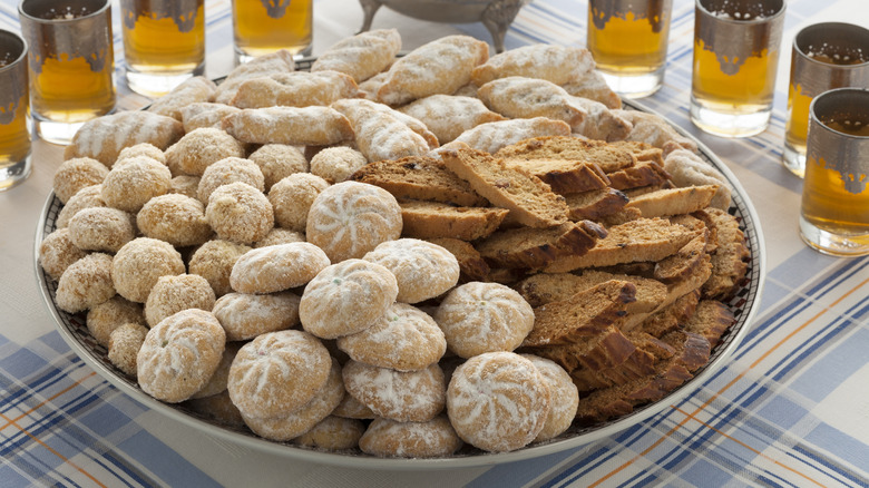 Moroccan ghoribas in a big bowl