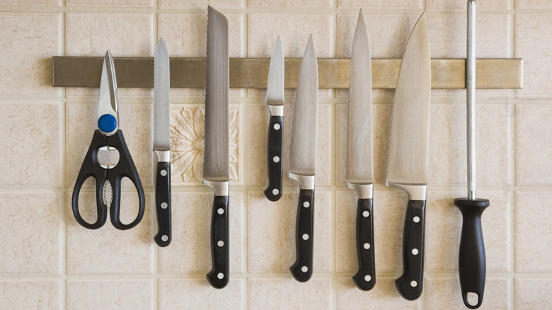 kitchen knife set on wall