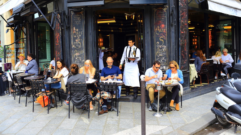 Sidewalk tables restaurant in France