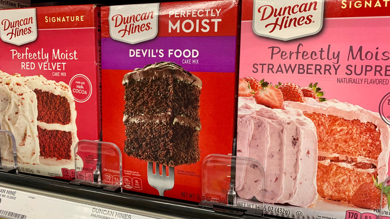 Duncan Hines cake mixes