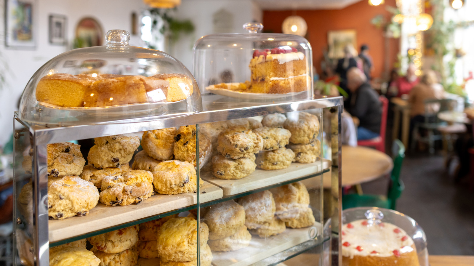 The Decadent 1970s Cake Still Loved For Its Rich Cinnamon Swirl - Tasting Table