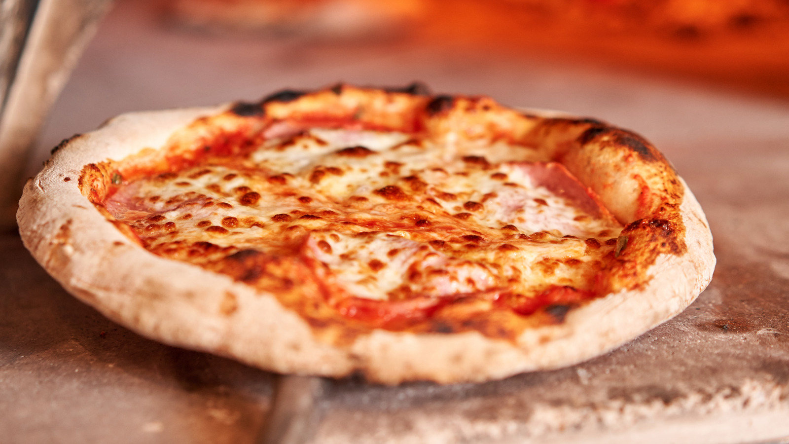 The Difference Between Crust And Cornicione On A Pizza