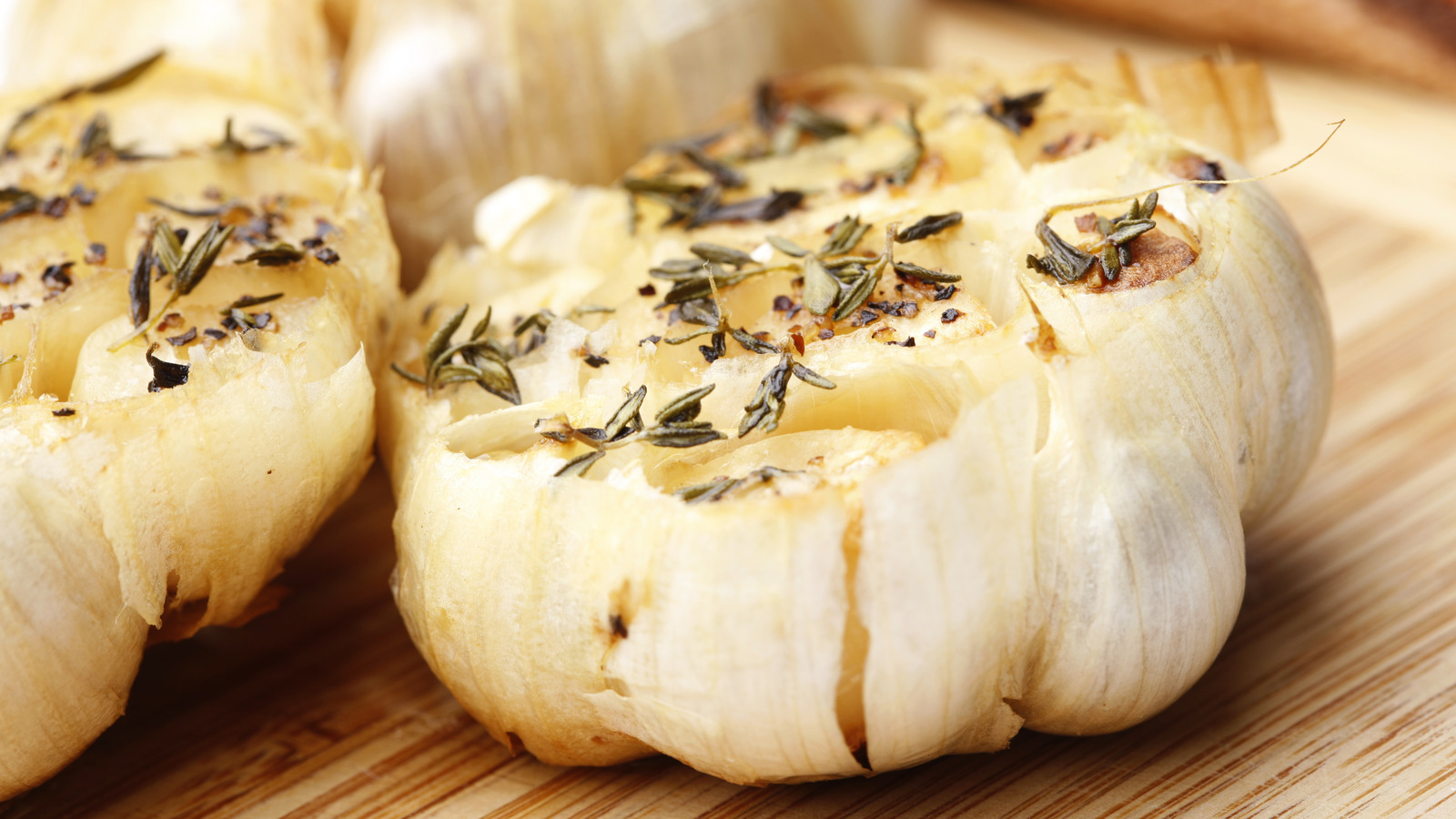 The Easiest Way To Check When Roast Garlic Is Done