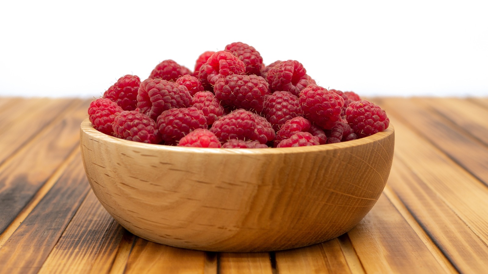 The Easiest Way To Measure A Pound Of Raspberries Without A Scale