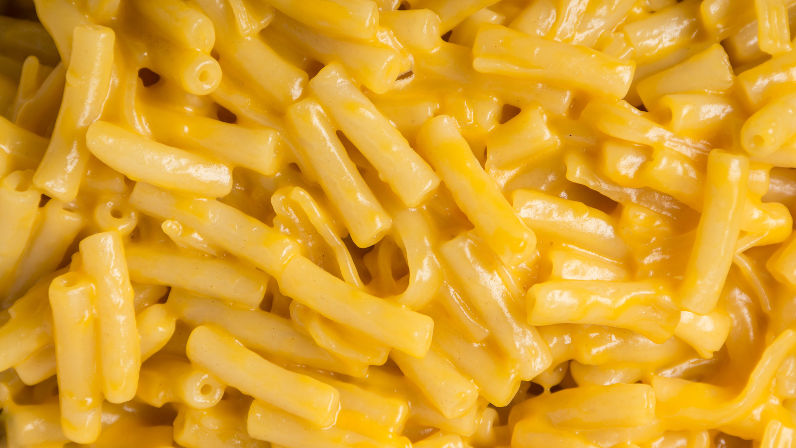 The Easy Addition To Give Boxed Mac & Cheese A Spicy Kick