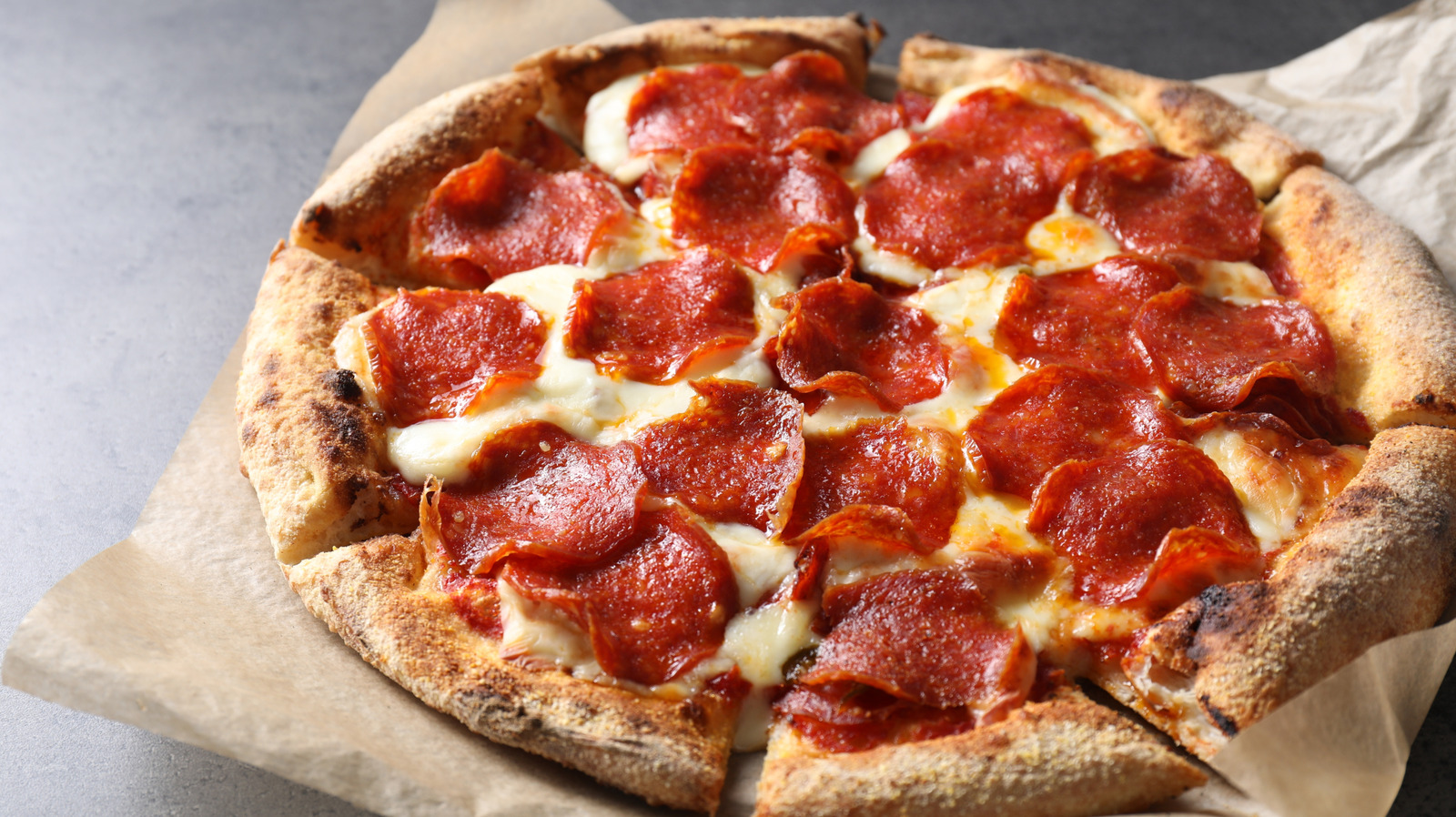 The Easy Pizza Hut Ordering Trick For A Basic Pepperoni Pizza With Extra Flavor