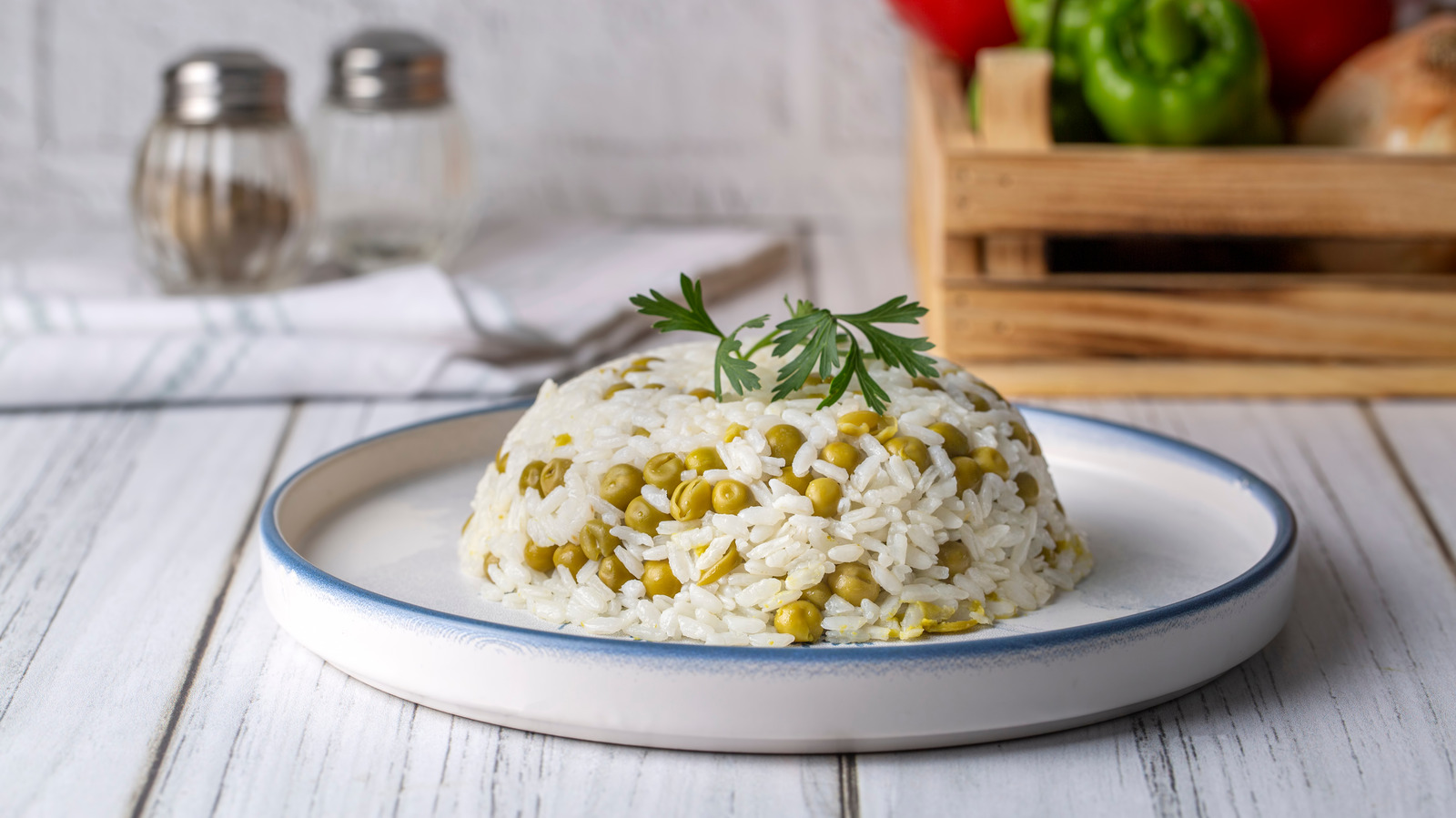 The Easy Trick To Form Rice Into Edible Bowls