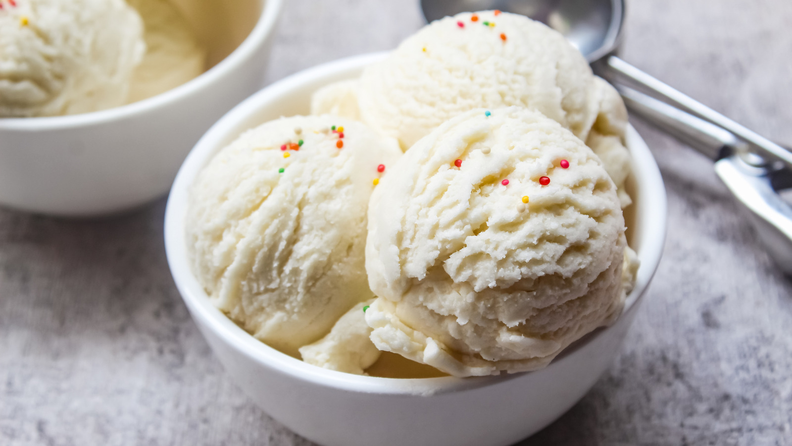 The Easy Way To Make Store-Bought Vanilla Ice Cream 10x Lighter And Fluffier - Tasting Table