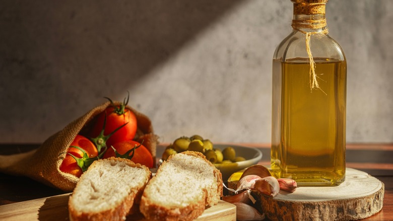olive oil, garlic, tomatoes, bread