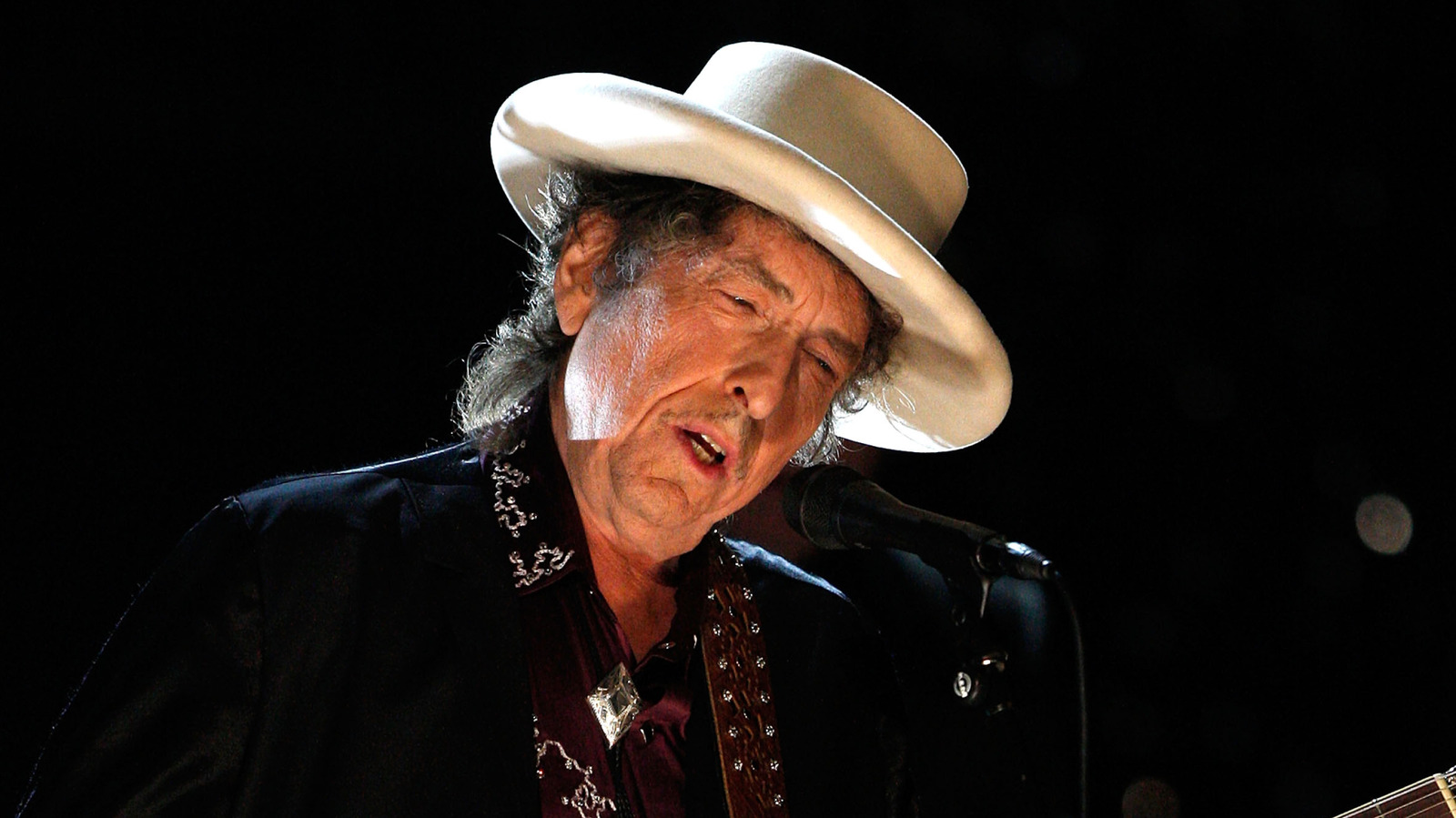 The Family-Run New Orleans Restaurant That Has Bob Dylan's Stamp Of Approval - Tasting Table