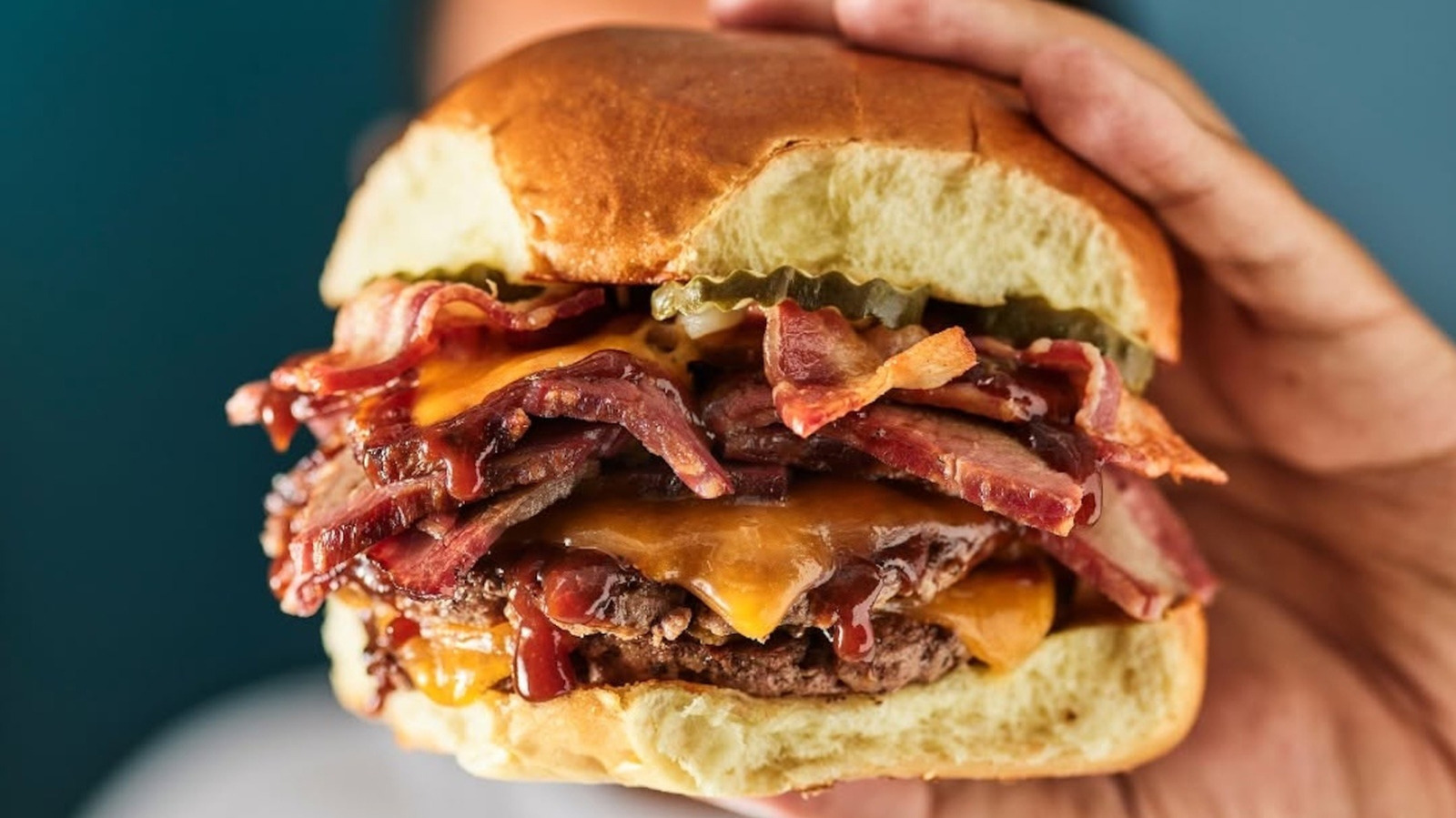 The Fast Food Burger Chain With The Worst BBQ Sauce, Hands Down