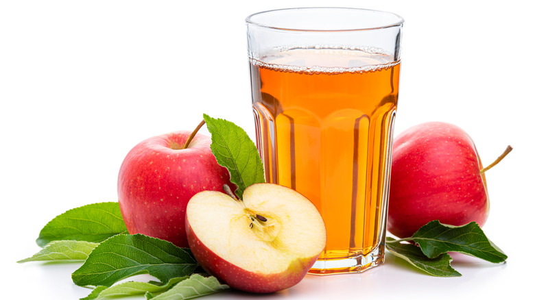 apple juice in a glass
