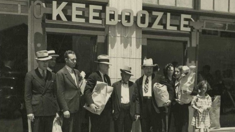 keedoozle store and people