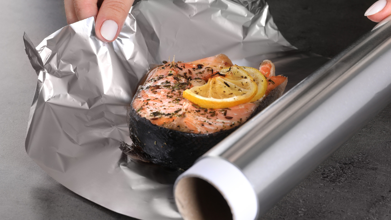 The Foolproof Hack To Make Sure Your Aluminum Foil Is Nonstick - Tasting Table