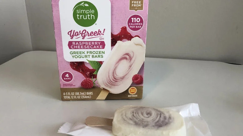 simple truth box of raspbery cheesecae yogurt bars