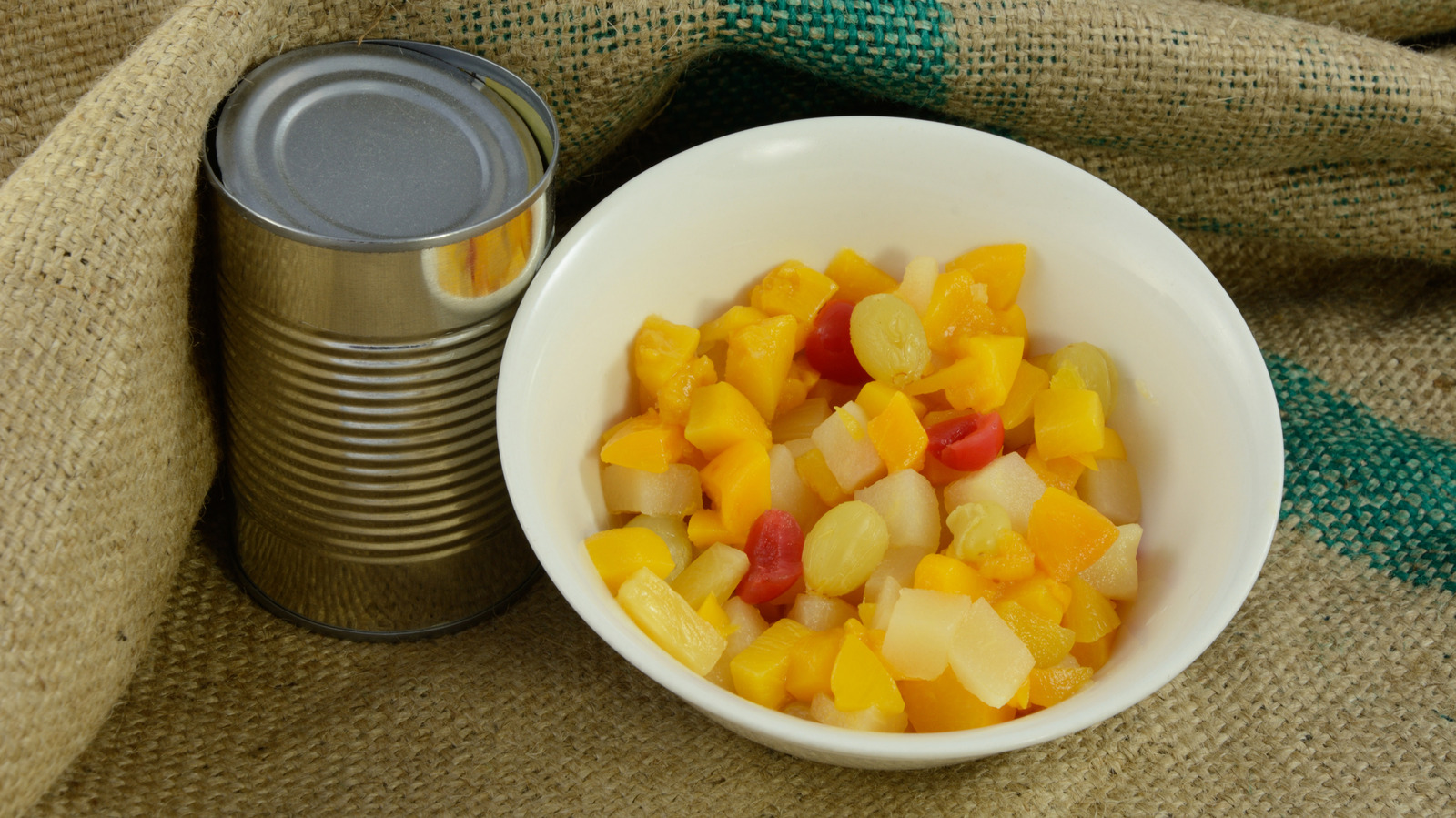 The Fruity 1960s Milkshakes That Turn Canned Fruit Into Dessert