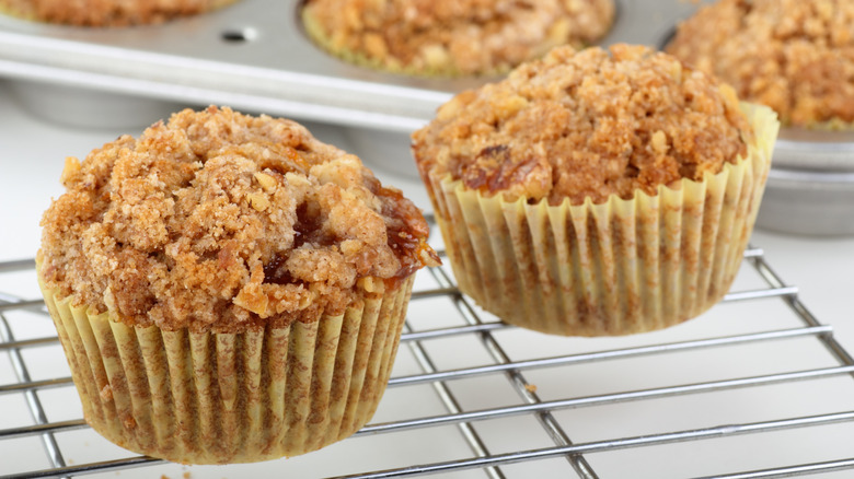 Coffee cake breakfast muffins