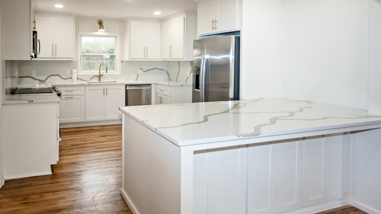 white and gray quartz countertop in kitchen