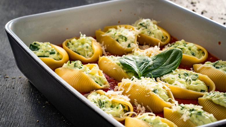 pasta shells stuffed with ricotta and spinach