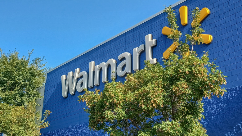 Walmart exterior