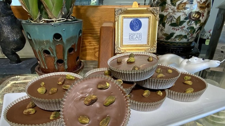 Dubai chocolate on plate with sign