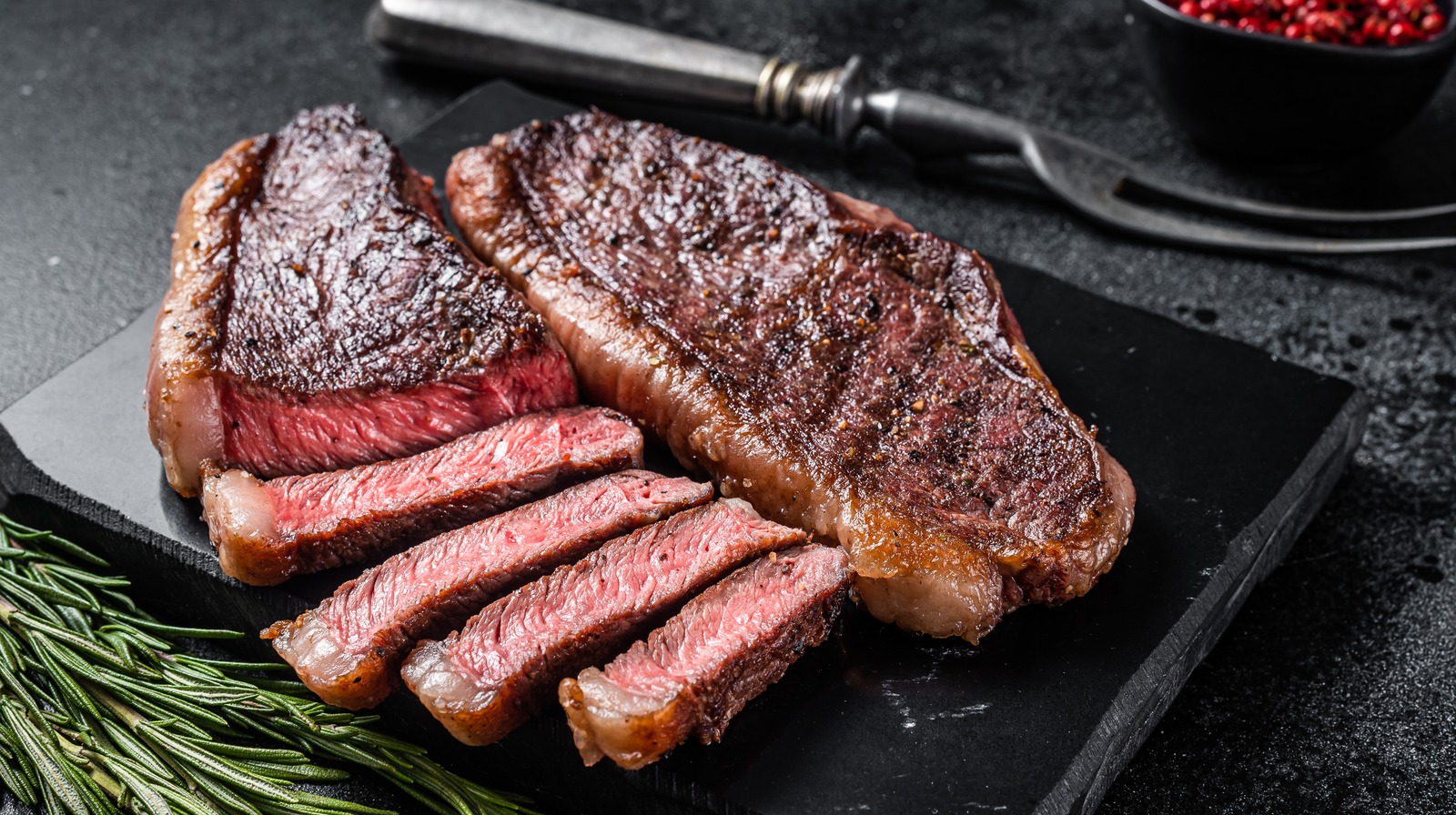 The Hibernation Method Used To Age Expensive Cuts Of Steak – Tasting Table