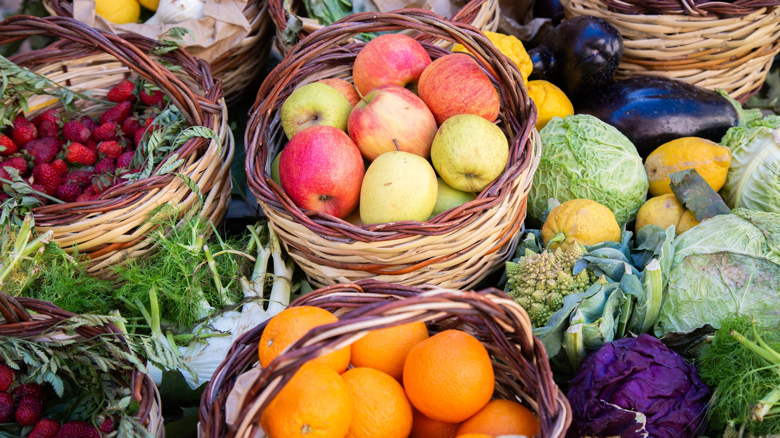 The Humble Fruit That Moonlights As A Natural Kitchen Deodorizer - Tasting Table