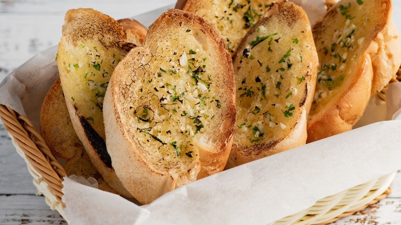 Sliced garlic bread