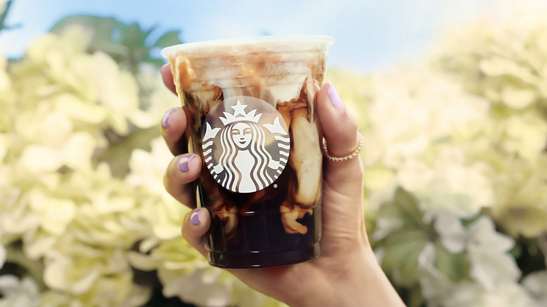Starbucks' Iced Toasted Vanilla Oatmilk Shaken Espresso
