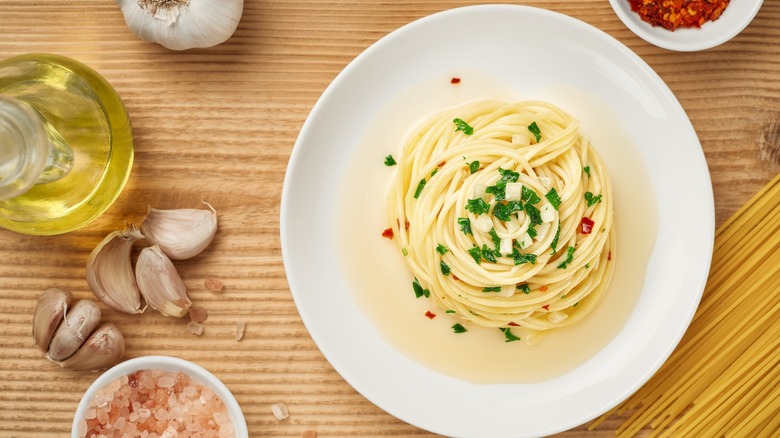 Garlic, olive oil, red pepper pasta