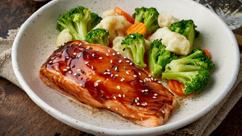 teriyaki salmon with vegetables