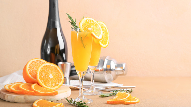 Champagne mimosa