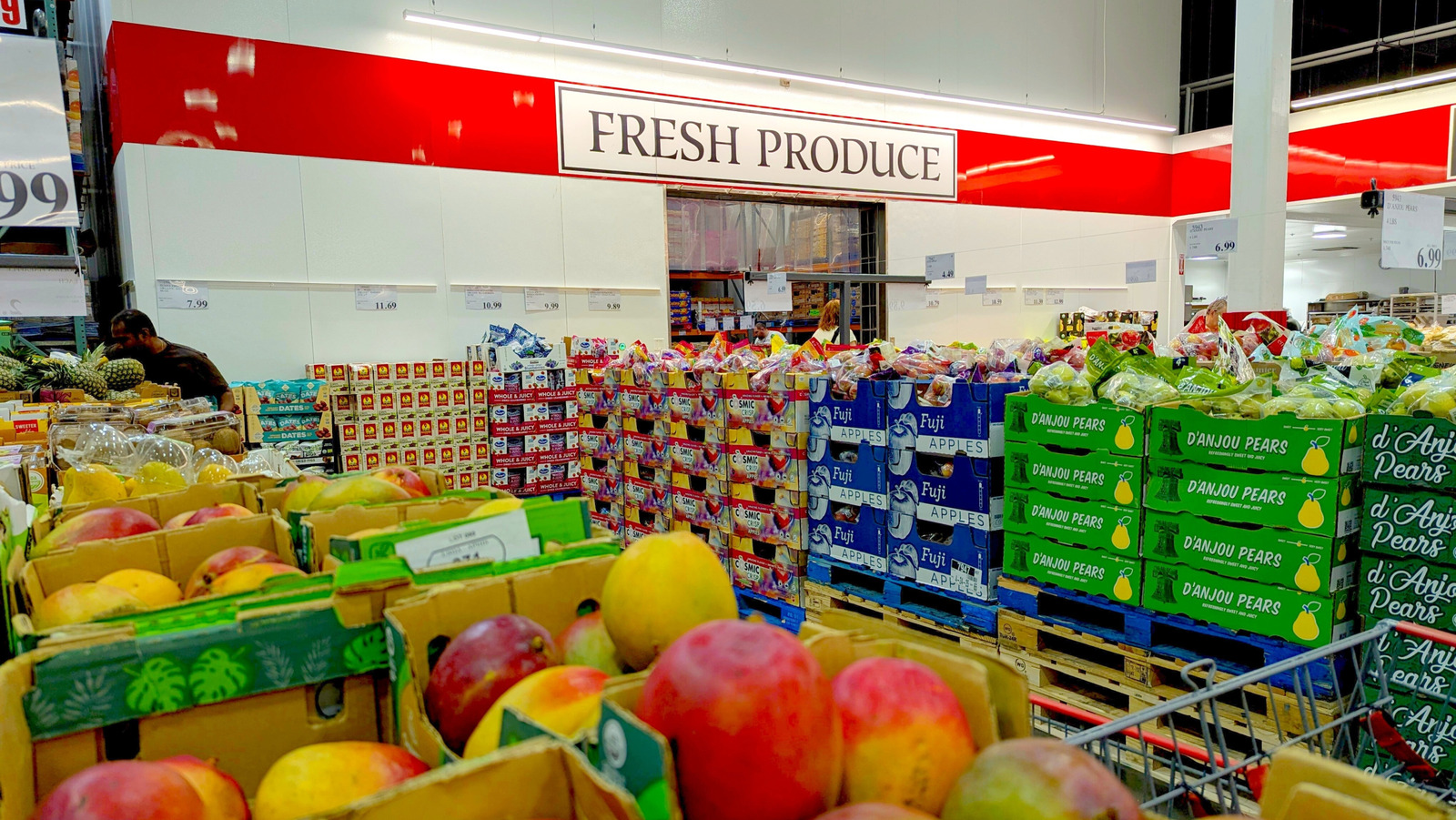 The Kirkland Fruit Staple That's Upgrading Breakfasts And Desserts Alike - Tasting Table