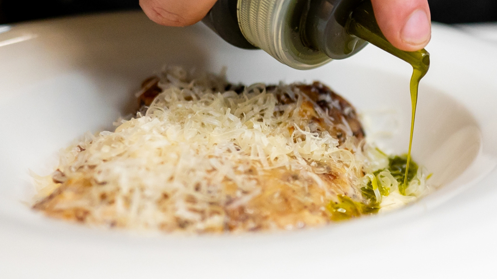 The Kirkland Olive Oil That's Better For Drizzling Than Cooking - Tasting Table